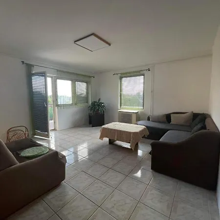 Kyra Apartman Appartamento *
